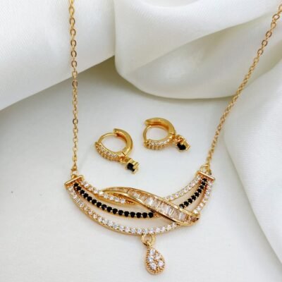 Elegant Gold Jewellery Set