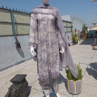 chicken Kari stitched three piece suit